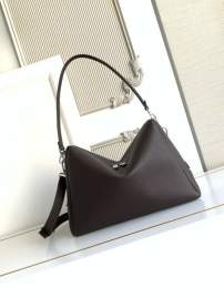 Picture of Fendi Handbags _SKUfw239246460fw